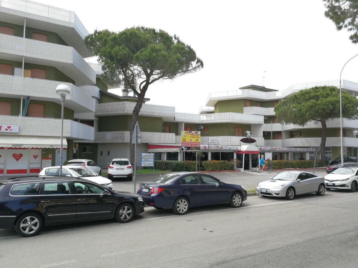 Condominio Moschettieri Bibione Exterior photo